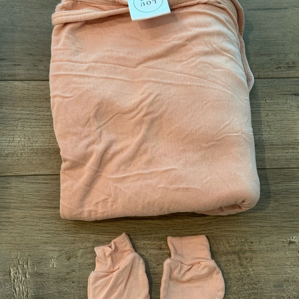 Lou Lou & Co Piper swaddle blanket and mittens
